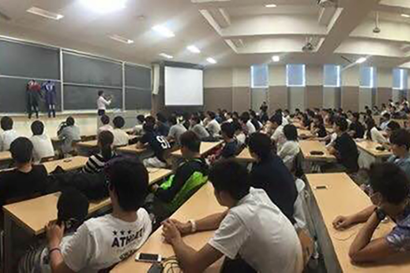 帝京平成大学(池袋、千葉校)にて