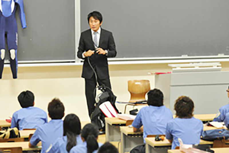 帝京平成大学にて